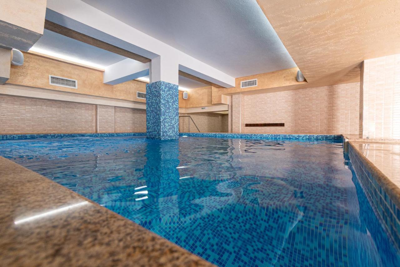 Баня Аква Ризорт Appartement Buitenkant foto