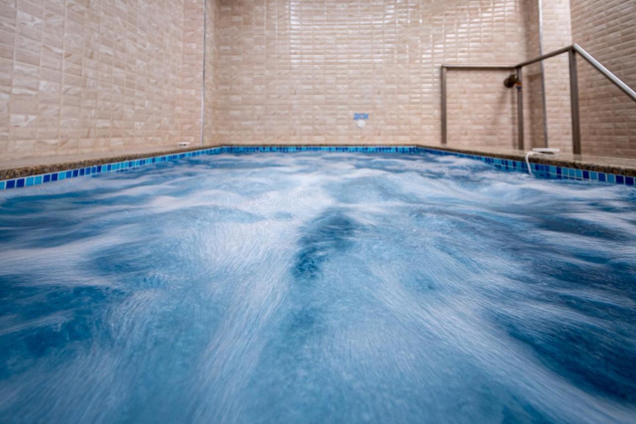 Баня Аква Ризорт Appartement Buitenkant foto